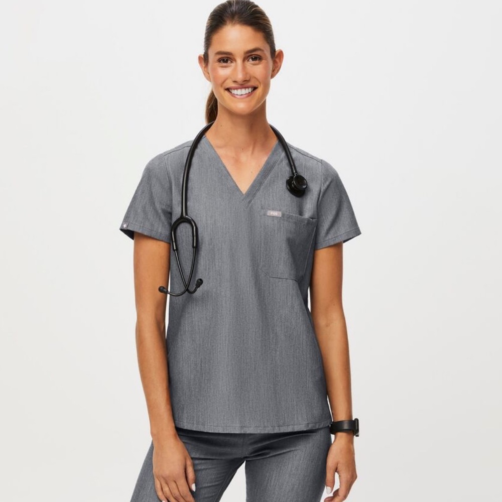 Figs Graphite Catarina one pocket top size small